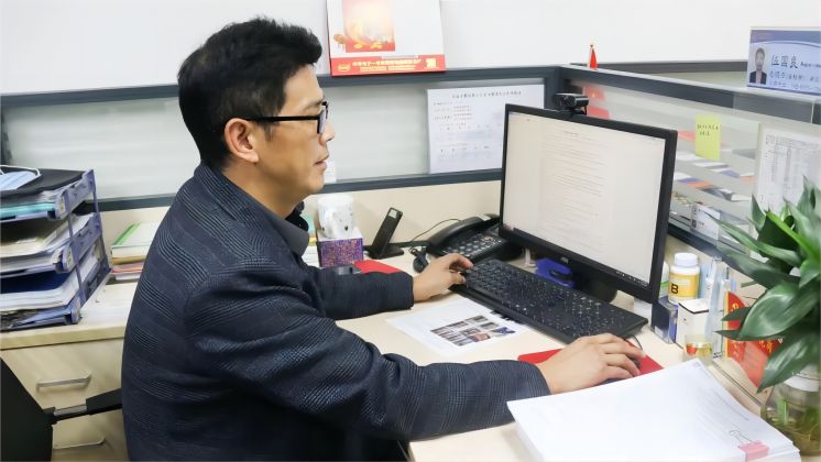 伍國良，“卷王”實(shí)錘了！